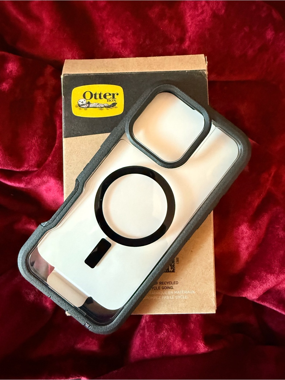 OtterBox Clear White Back Phone Case with Black Trim and MagSafe Ring
